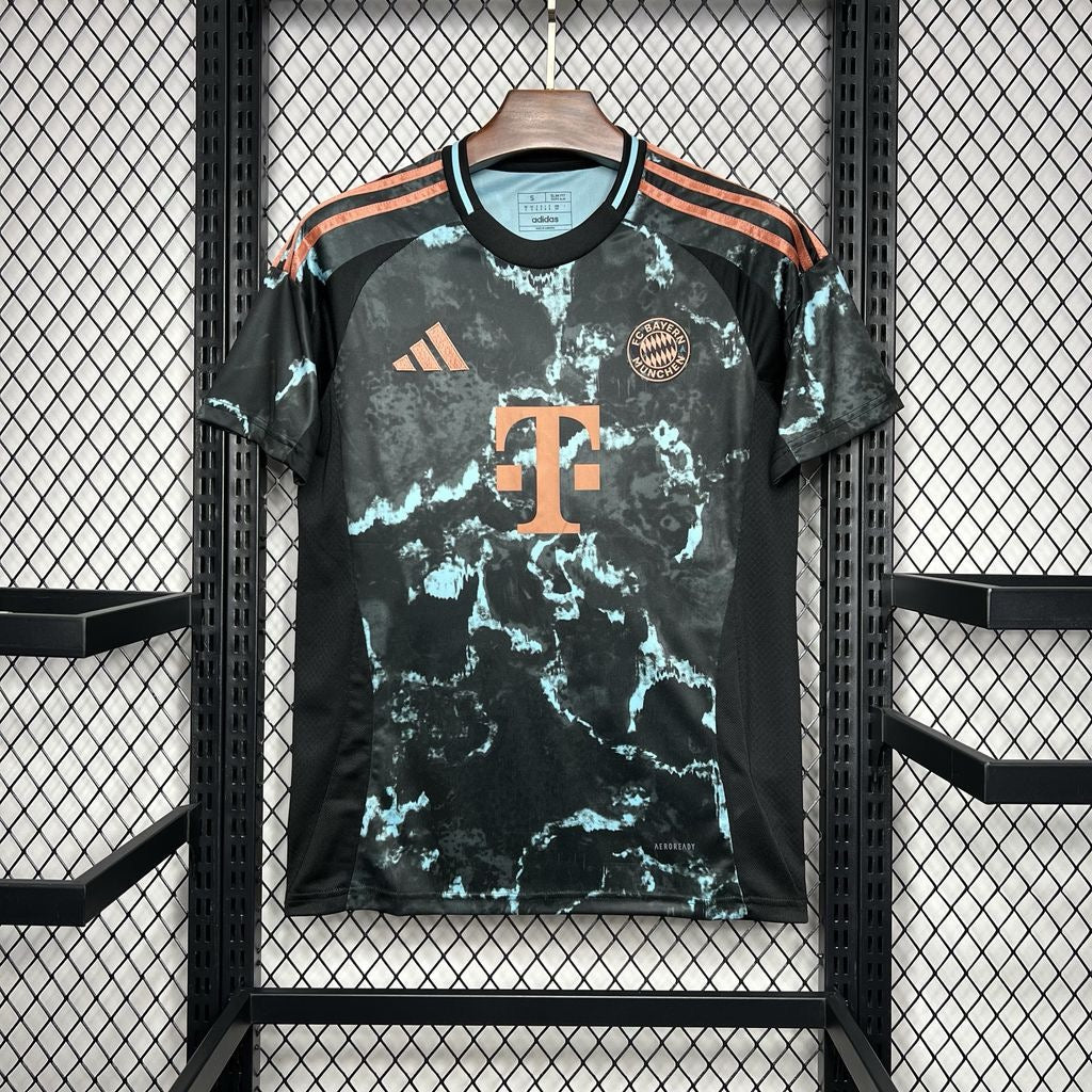 FC Bayern München Away 2024/2025