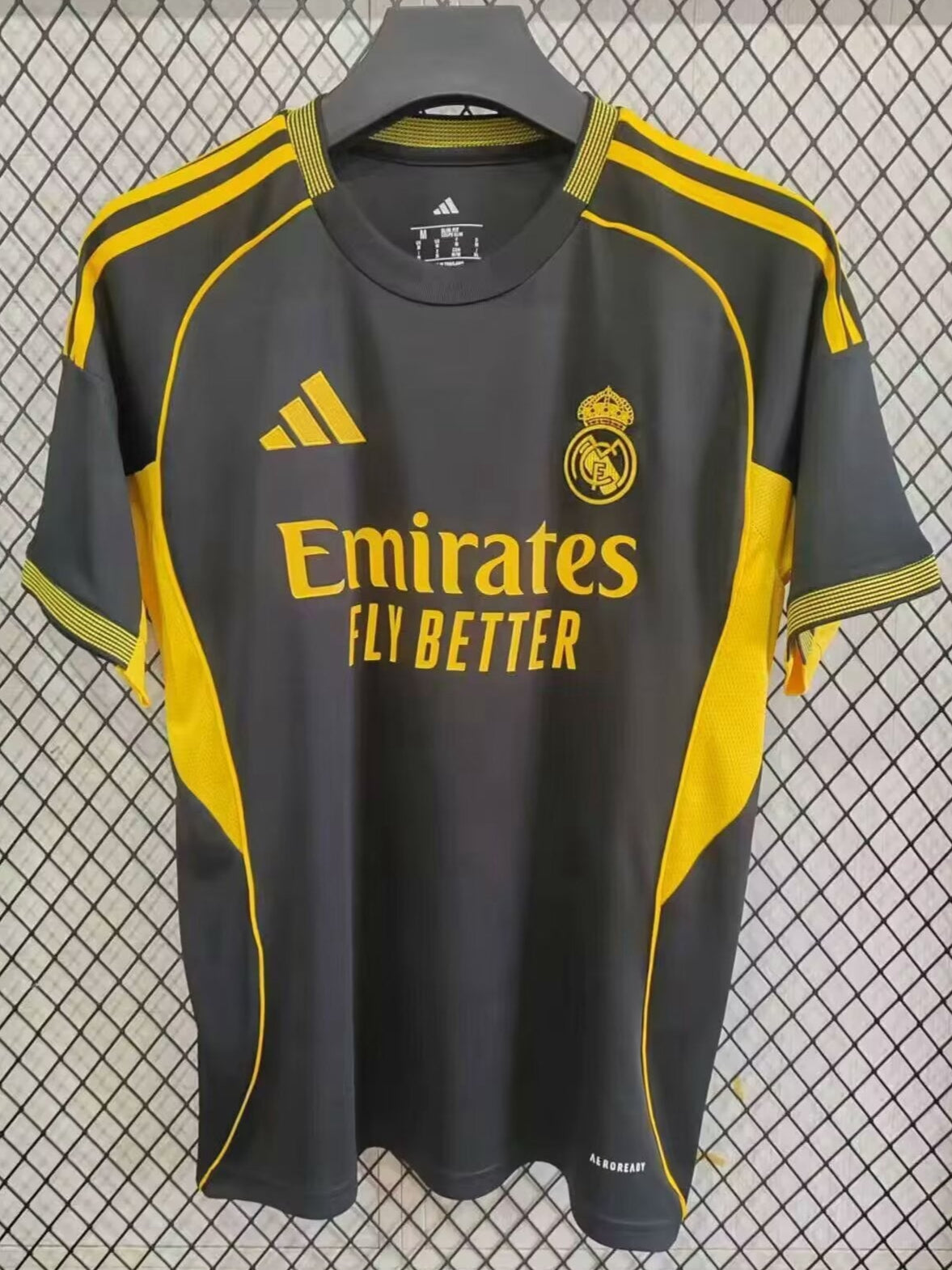 Maillot Real Madrid gris 2025/2026